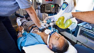 Transmettre les paramètres vitaux ECG directement au service d’urgences de l’hôpital