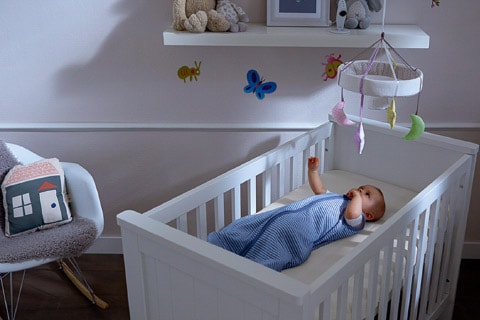 Pourquoi est-il important de surveiller l&#39;atmosphère de la chambre de votre bébé
