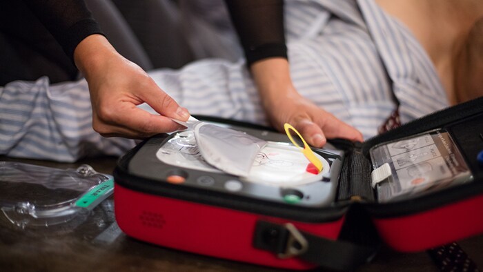 La trousse de secours rouge