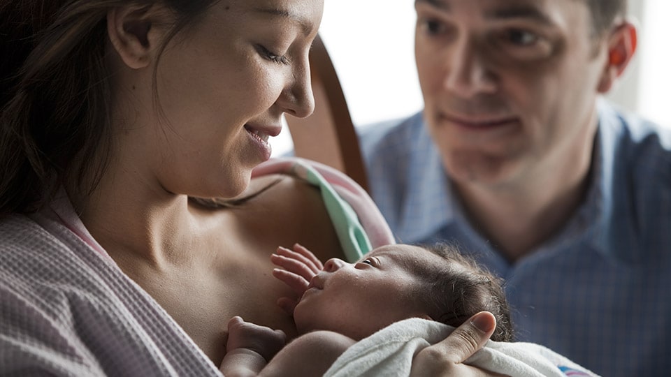 Accompagnement des bébés dans leur développement, dès le premier jour