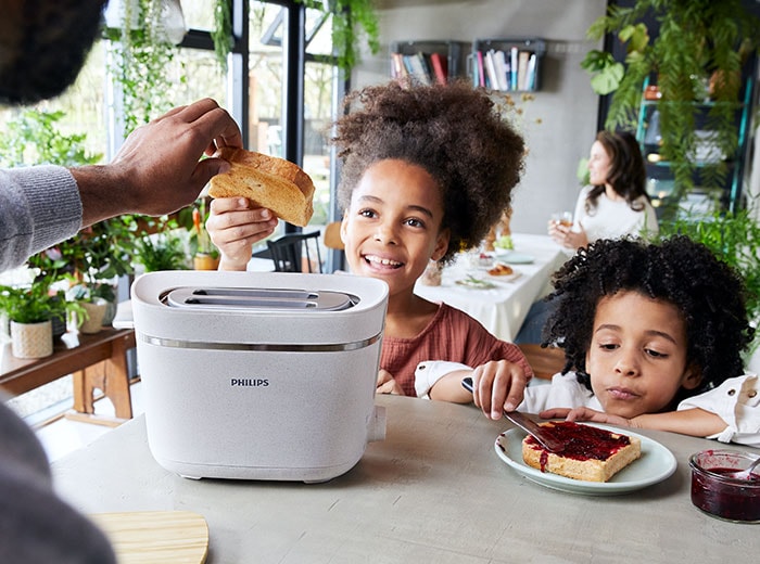 Set Petit Déjeuner - Cafetière Isotherme, Grille-pain Tactile Et Bouilloire  Inox 1,7l - Toutes les cafetières et machines à dosettes BUT