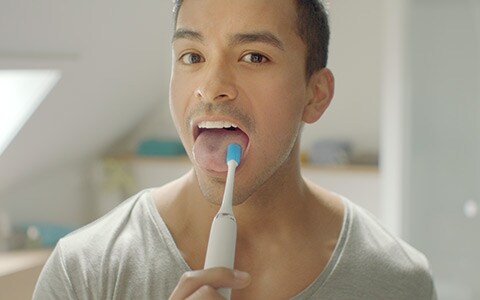 Des dents propres et une haleine fraîche avec Philips Sonicare