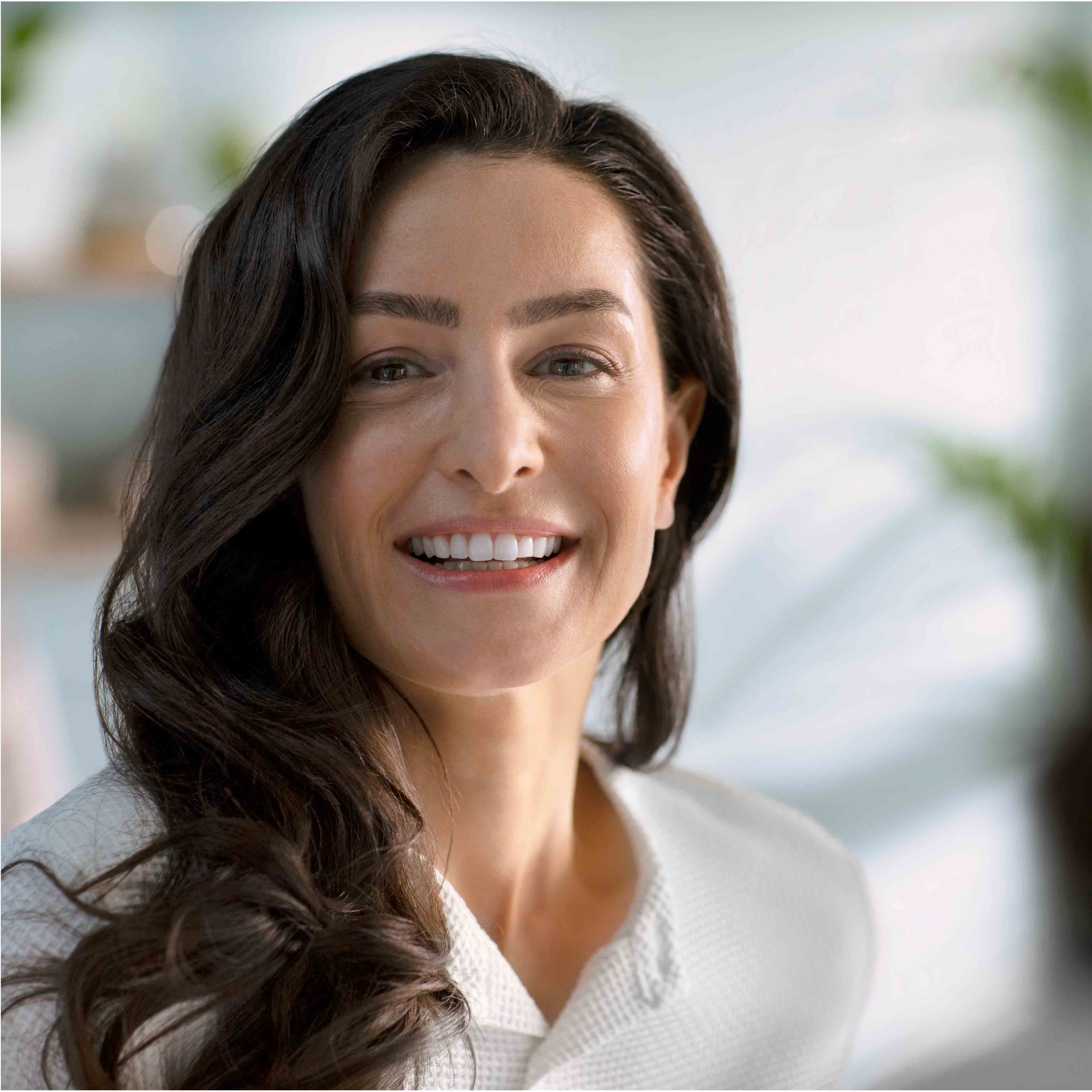 Une femme souriant