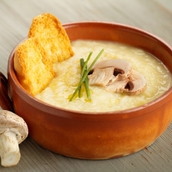 Soupe de pommes de terre à l'huile de truffes - Recette entrée | Philips