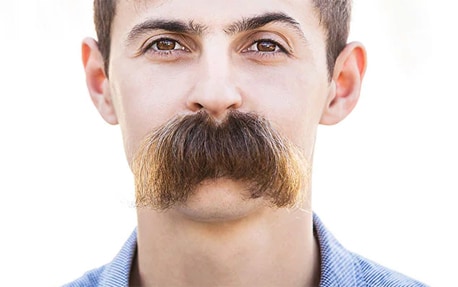 Moustache gauloise : 6 étapes