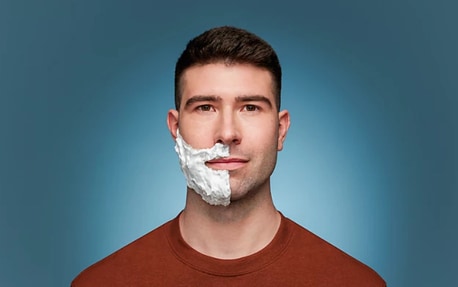 Peau sensible : rasage mouillé ou à sec ?