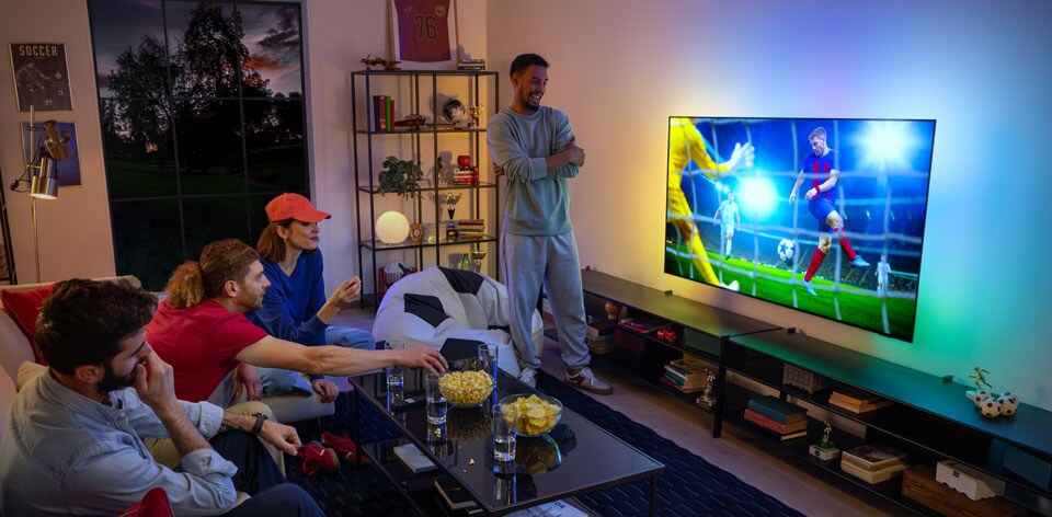 Regardez les matchs avec la télévision Ambilight de grande qualité